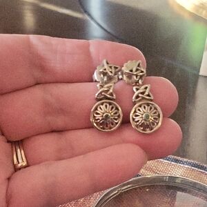 Beautiful Sterling Silver And Emerald Dangled Earrings